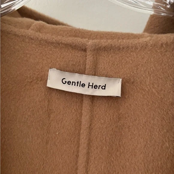 Gentle Herd camel coat - Picture 5 of 6